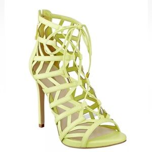 Heels Guess , size 9